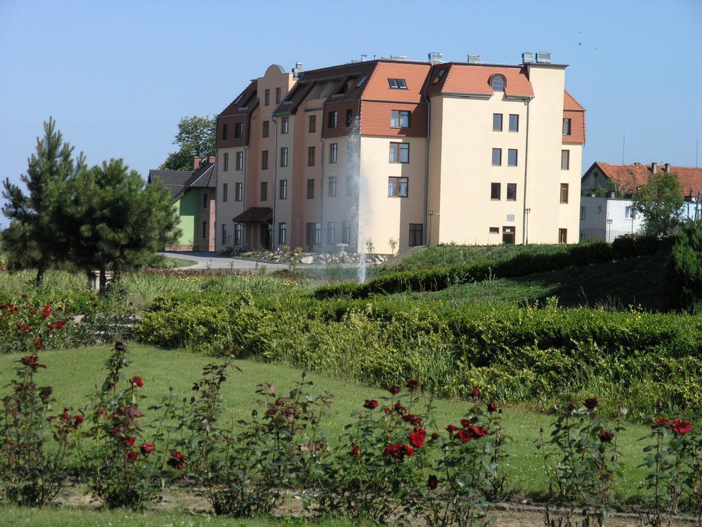 Hotel Sportwerk Tyniec Maly Ngoại thất bức ảnh