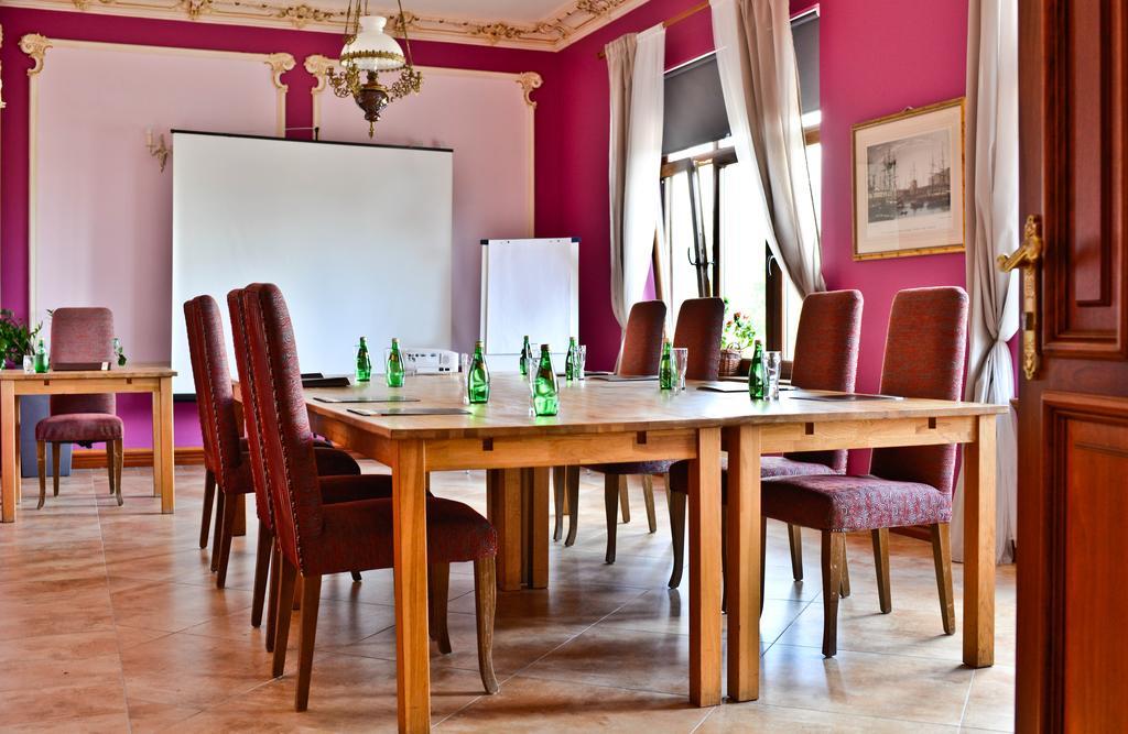 Hotel Sportwerk Tyniec Maly Ngoại thất bức ảnh