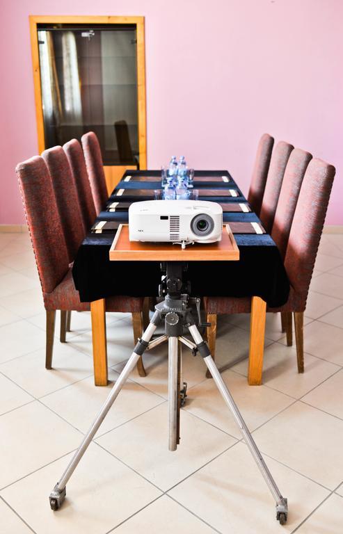 Hotel Sportwerk Tyniec Maly Ngoại thất bức ảnh