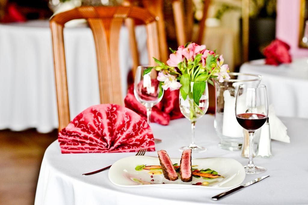 Hotel Sportwerk Tyniec Maly Ngoại thất bức ảnh