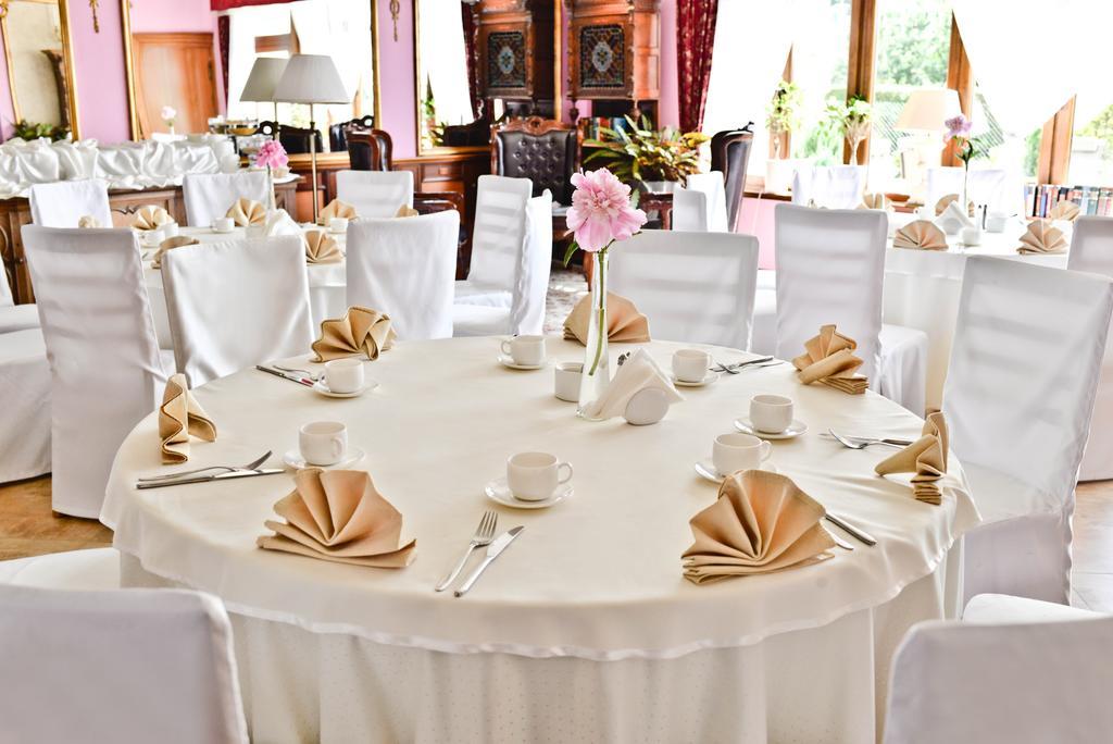 Hotel Sportwerk Tyniec Maly Ngoại thất bức ảnh